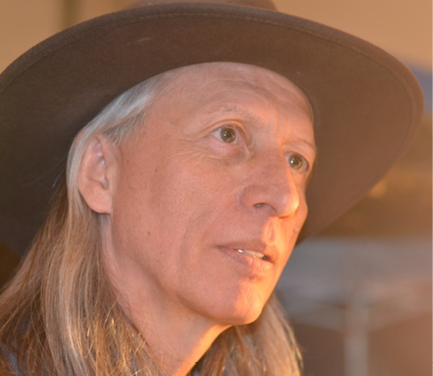 Portrait image of author Craig Howe.
