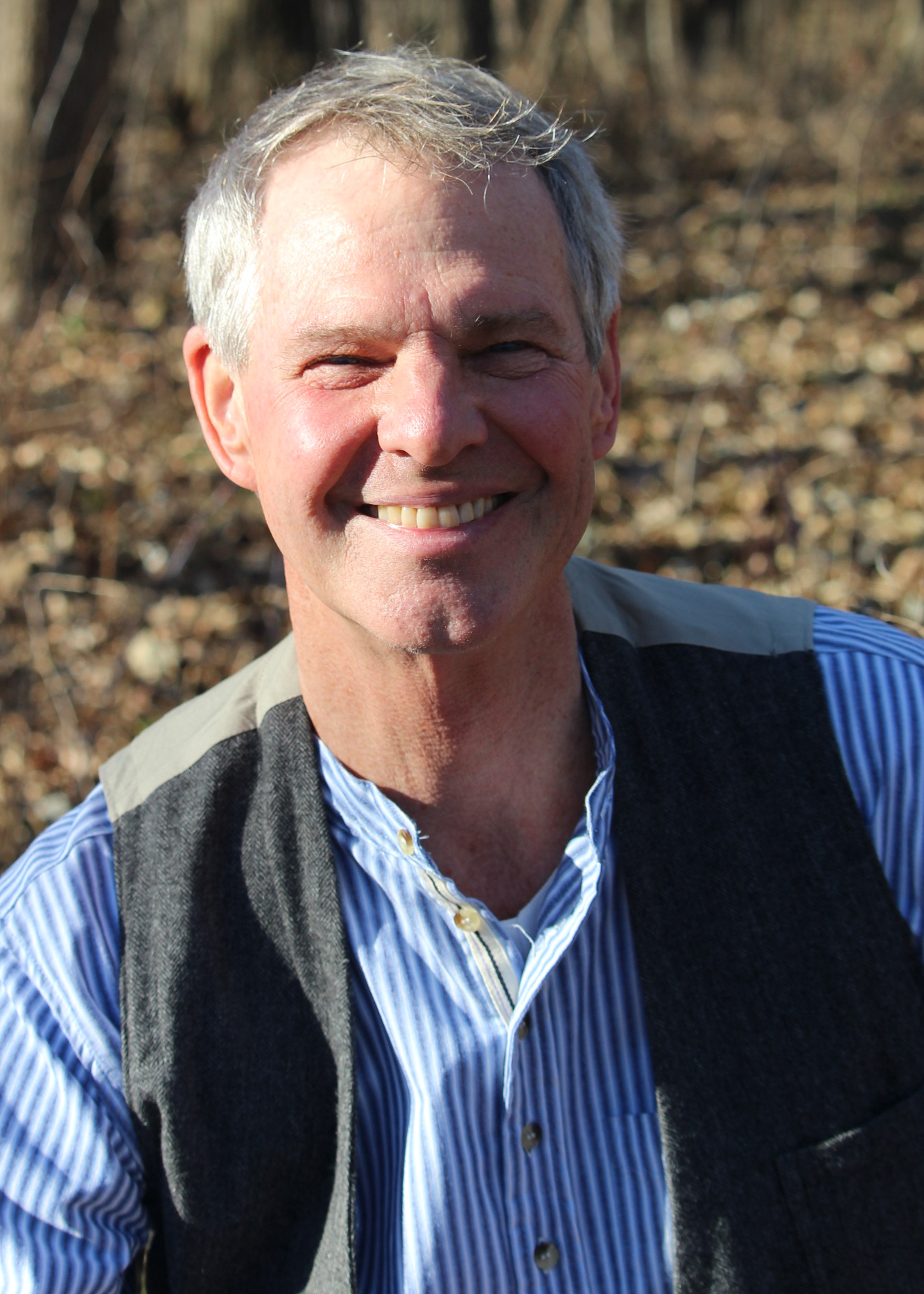 Portrait image of author Jon Andelson.