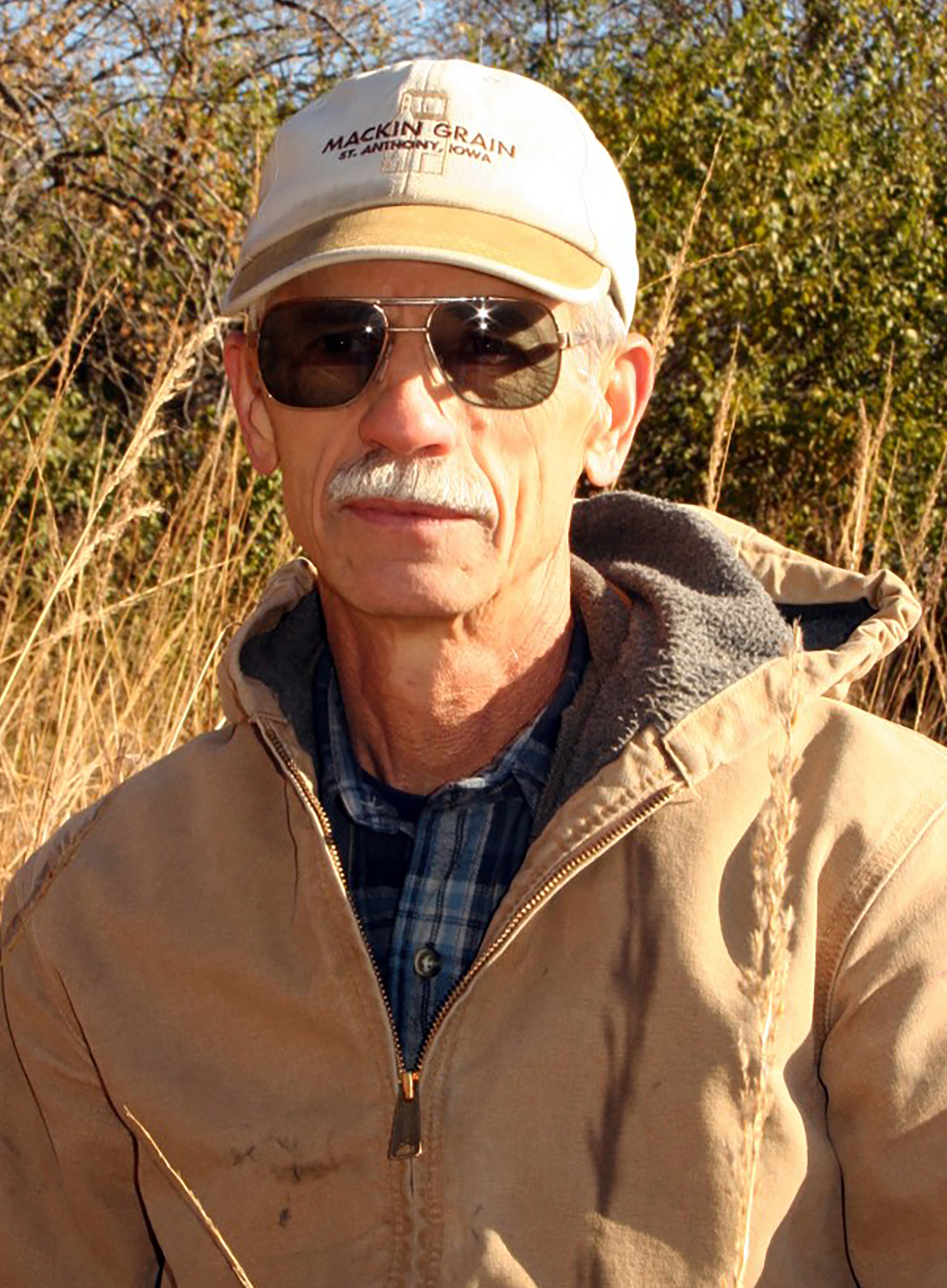 Portrait image of author Carl Kurtz.
