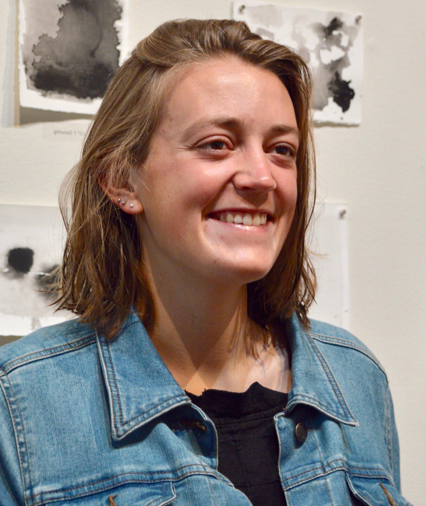 Portrait image of author Hannah Taylor.